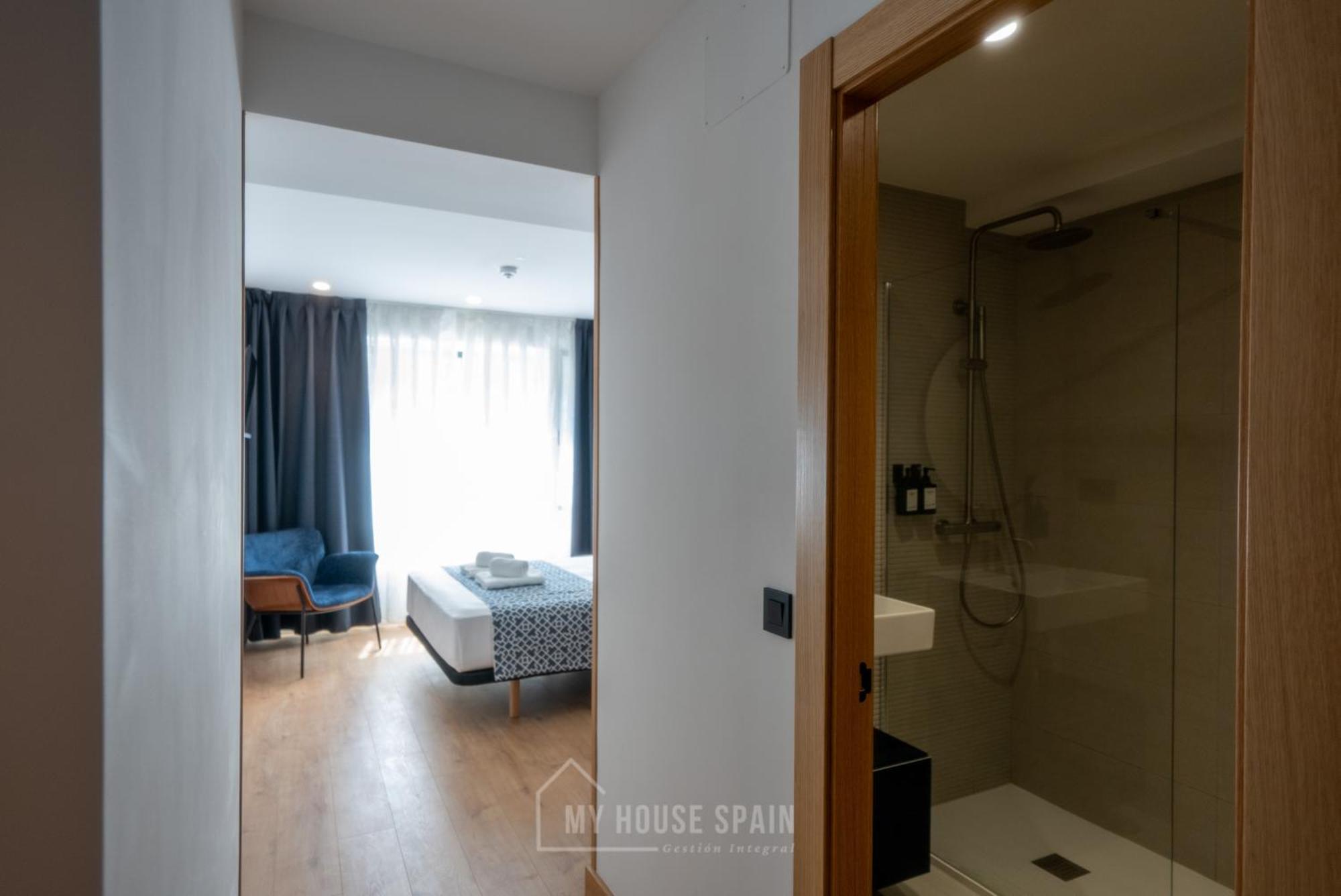 Hotel By Myhousespain Gijón