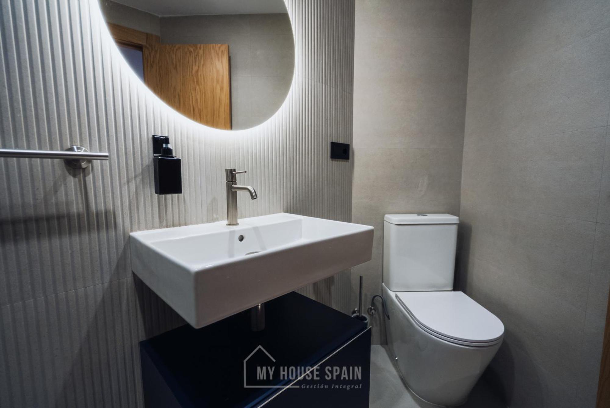 By Myhousespain